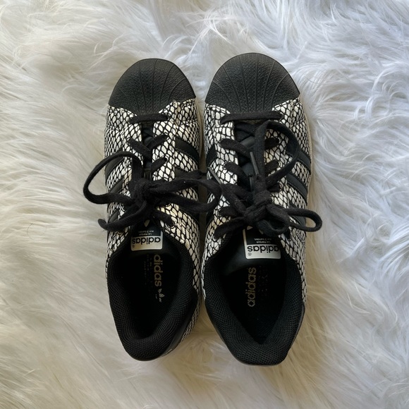 Adidas Superstar Snakeprint Sneaker - Picture 11 of 16